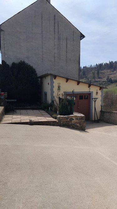 Maison a vendre Allanche 15160 Cantal 56 m2  90400 euros