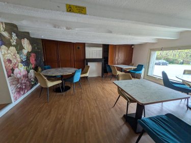 Fonds et murs commerciaux a vendre Bergues 59380 Nord  362000 euros