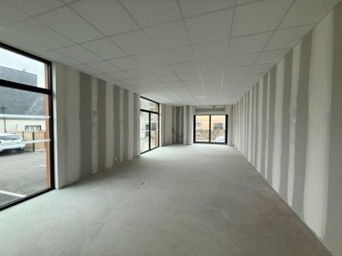 Fonds et murs commerciaux a vendre Ploudalmézeau 29830 Finistère 61 m2  180451 euros