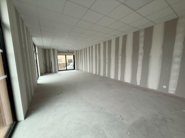Fonds et murs commerciaux a vendre Ploudalmézeau 29830 Finistère 61 m2  180451 euros