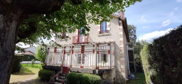 Maison a vendre Mehun-sur-Yèvre 18500 Cher 185 m2 7 pièces 230560 euros