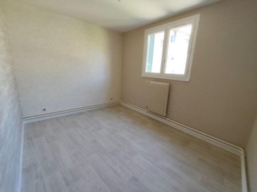 Appartement a vendre Riom 63200 Puy-de-Dôme 64 m2 4 pièces 126600 euros