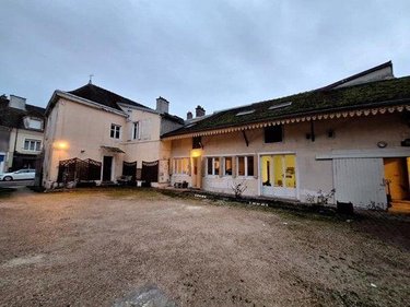 Fonds et murs commerciaux a vendre Arcis-sur-Aube 10700 Aube  74560 euros