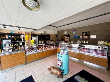 Fonds et murs commerciaux a vendre Bourg-Blanc 29860 Finistère  198400 euros