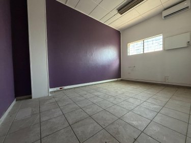 Fonds et murs commerciaux a vendre Saint-Denis 97400 Réunion 100 m2  264500 euros