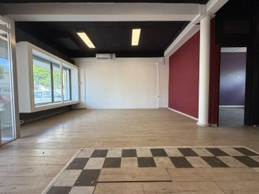 Fonds et murs commerciaux a vendre Saint-Denis 97400 Réunion 100 m2  264500 euros