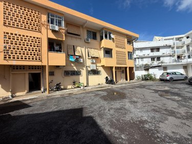 Fonds et murs commerciaux a vendre Saint-Denis 97400 Réunion 100 m2  264500 euros