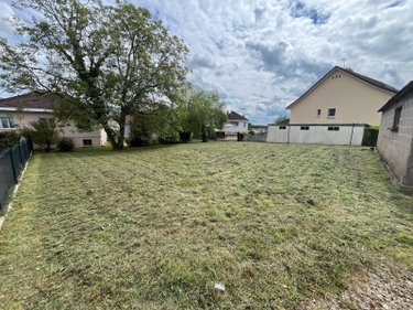Terrain a batir a vendre Saint-Vallier 71230 Saône-et-Loire 630 m2  22400 euros