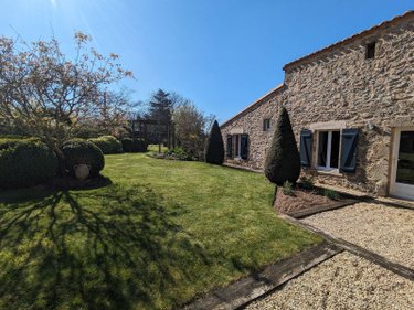propriete a vendre Les Herbiers 85500 Vendée 258 m2 9 pièces 620000 euros