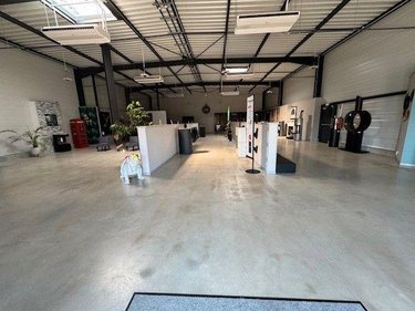 Location fonds et murs commerciaux Cormontreuil 51350 Marne 537 m2  6340 euros
