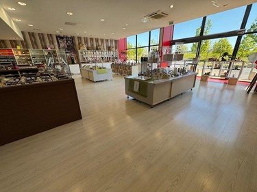 Fonds et murs commerciaux a vendre Reims 51100 Marne 290 m2  65600 euros