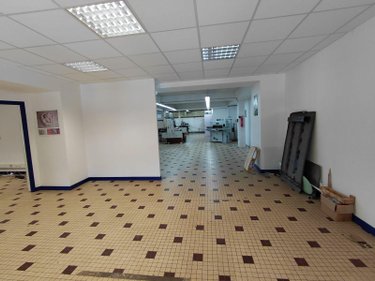 Fonds et murs commerciaux a vendre Pontivy 56300 Morbihan 209 m2  293680 euros