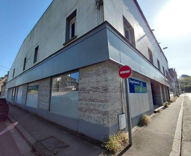 Fonds et murs commerciaux a vendre Pontivy 56300 Morbihan 209 m2  293680 euros