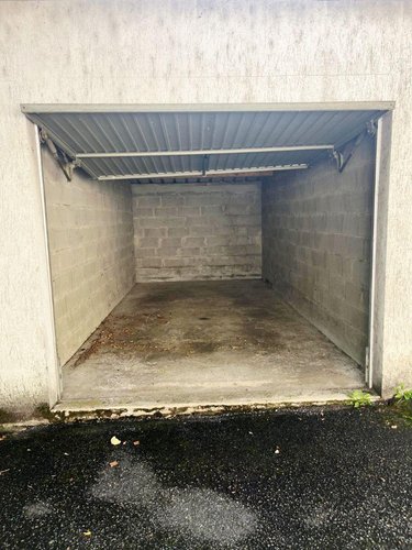 Garage et parking a vendre Mâcon 71000 Saône-et-Loire 17 m2  25000 euros