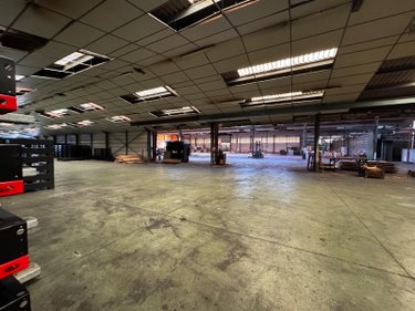 Fonds et murs commerciaux a vendre Plouzané 29280 Finistère  1243750 euros