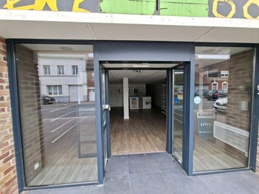 Location fonds et murs commerciaux Morbecque 59190 Nord 150 m2  900 euros