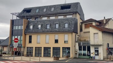Appartement a vendre Arpajon-sur-Cère 15130 Cantal 84 m2  148400 euros