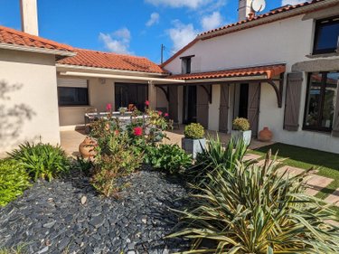 Maison a vendre Les Herbiers 85500 Vendée 160 m2 7 pièces 417000 euros