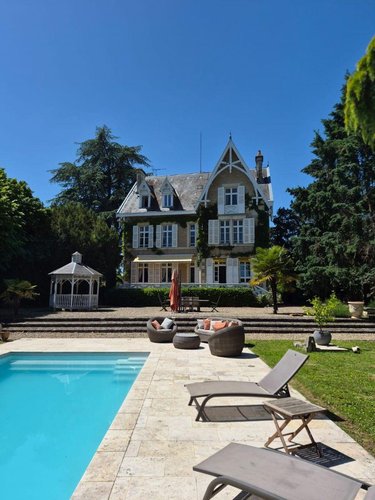 Maison a vendre Saint-Amand-Montrond 18200 Cher 416 m2 13 pièces 646800 euros