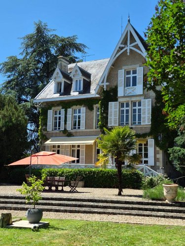 Maison a vendre Saint-Amand-Montrond 18200 Cher 416 m2 13 pièces 646800 euros