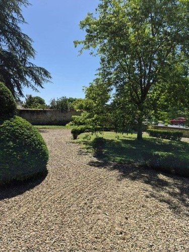 Maison a vendre Saint-Amand-Montrond 18200 Cher 416 m2 13 pièces 646800 euros