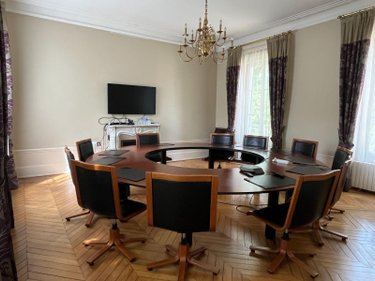propriete a vendre Auxerre 89000 Yonne 440 m2 11 pièces 650000 euros