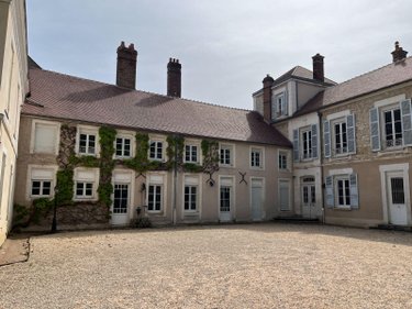 propriete a vendre Auxerre 89000 Yonne 440 m2 11 pièces 650000 euros