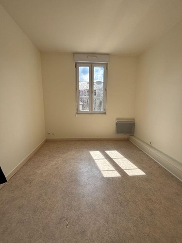 Location appartement Fougères 35300 Ille-et-Vilaine 52 m2 3 pièces 590 euros