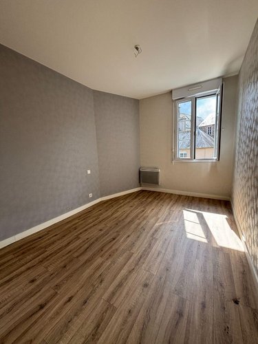 Location appartement Fougères 35300 Ille-et-Vilaine 52 m2 3 pièces 590 euros