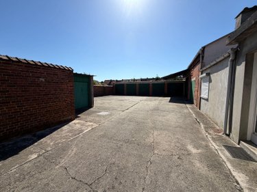 Garage et parking a vendre Hazebrouck 59190 Nord  87500 euros