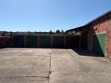 Garage et parking a vendre Hazebrouck 59190 Nord  87500 euros