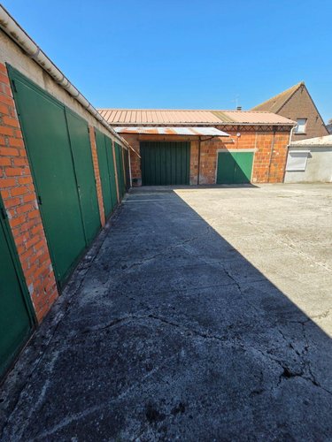 Garage et parking a vendre Hazebrouck 59190 Nord  87500 euros