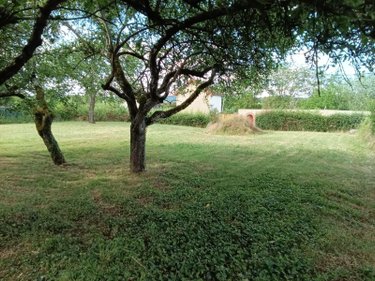 Terrain a batir a vendre Saint-Amand-Montrond 18200 Cher 748 m2  12000 euros