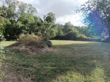 Terrain a batir a vendre Saint-Amand-Montrond 18200 Cher 748 m2  12000 euros