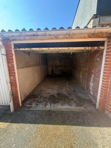 Garage et parking a vendre Hazebrouck 59190 Nord 15 m2  14000 euros