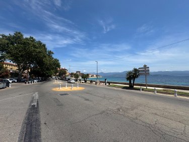 Fonds et murs commerciaux a vendre Ajaccio 20000 Corse-du-Sud 74 m2  820000 euros
