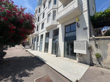 Fonds et murs commerciaux a vendre Ajaccio 20000 Corse-du-Sud 74 m2  820000 euros