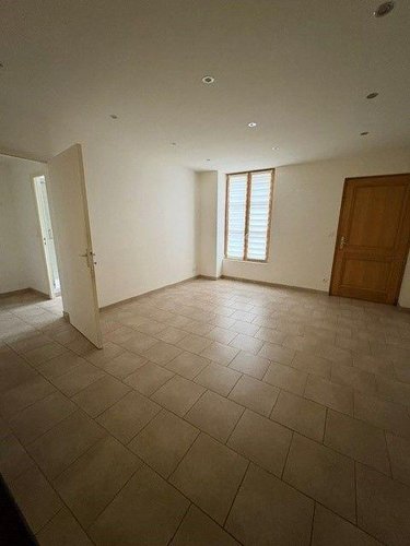 Location appartement Bayeux 14400 Calvados 51 m2 2 pièces 635 euros