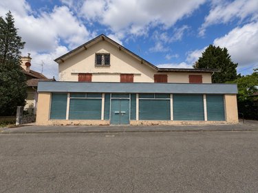 Immeuble a vendre Lesperon 40260 Landes 337 m2  254000 euros