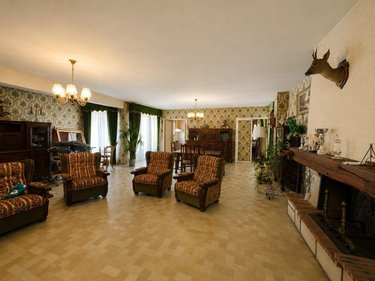 Immeuble a vendre Lesperon 40260 Landes 337 m2  254000 euros
