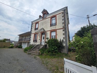 Maison a vendre Ambrières-les-Vallées 53300 Mayenne 98 m2 7 pièces 120500 euros