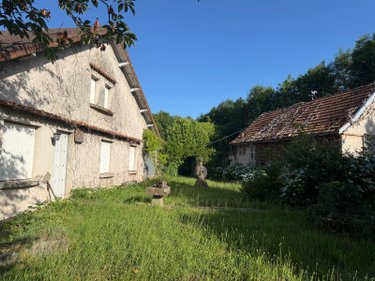 Maison a vendre Mauriac 15200 Cantal 10 pièces 212000 euros
