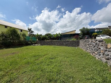 Terrain a batir a vendre Saint-Paul 97460 Réunion 409 m2  180000 euros