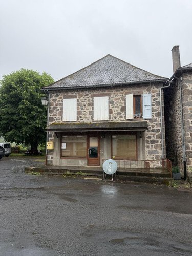 Immeuble a vendre Saint-Martin-Valmeroux 15140 Cantal  84800 euros
