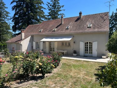 Maison a vendre La Ferté-Saint-Cyr 41220 Loir-et-Cher 193 m2 9 pièces 294000 euros