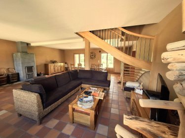 Maison a vendre Auzelles 63590 Puy-de-Dôme 144 m2 8 pièces 399000 euros