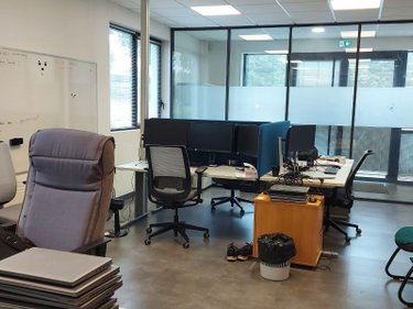 Fonds et murs commerciaux a vendre Tinténiac 35190 Ille-et-Vilaine  1268000 euros