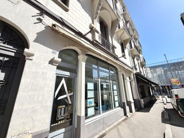 Location fonds et murs commerciaux Chambéry 73000 Savoie 77 m2  1000 euros