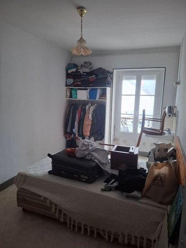 Fonds et murs commerciaux a vendre Henrichemont 18250 Cher 145 m2  158250 euros