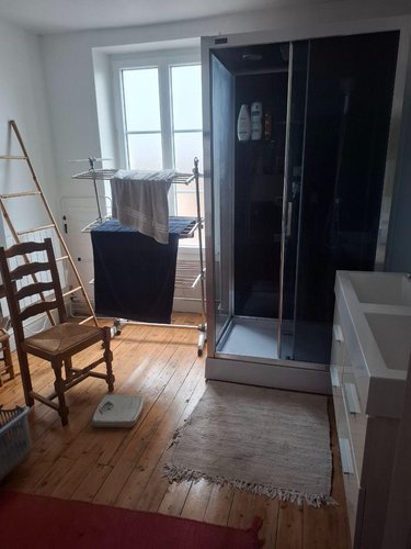 Fonds et murs commerciaux a vendre Henrichemont 18250 Cher 145 m2  158250 euros
